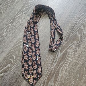 Walt Disney Co. 100% Silk Mickey & Friends Graphic Paisley Print Tie
